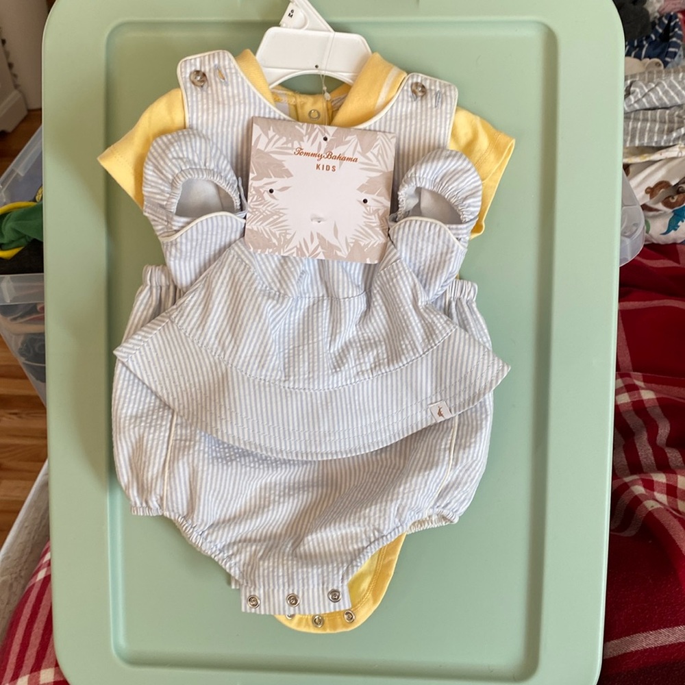 Nwt 3-6 month bubble outfit with hat and shoes